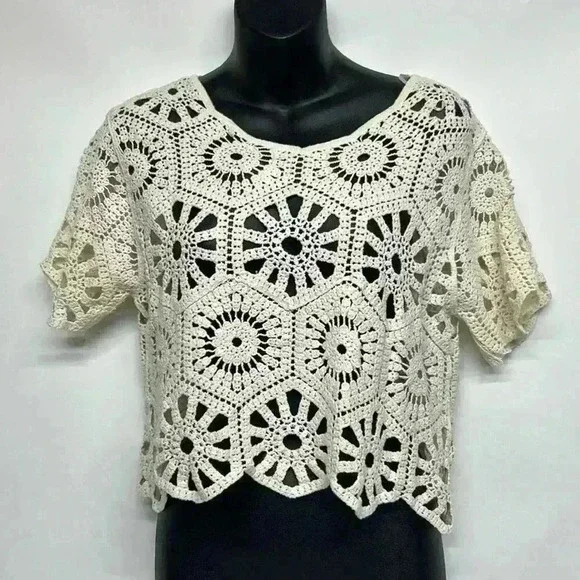 100% cotton, crochet open knit size medium crop top fiber rebellion - Picture 2 of 9